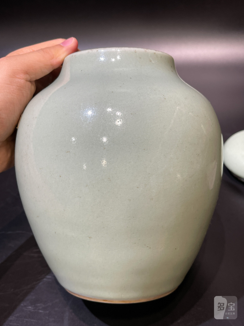 清道光 豆青釉月牙盖罐 - 图7